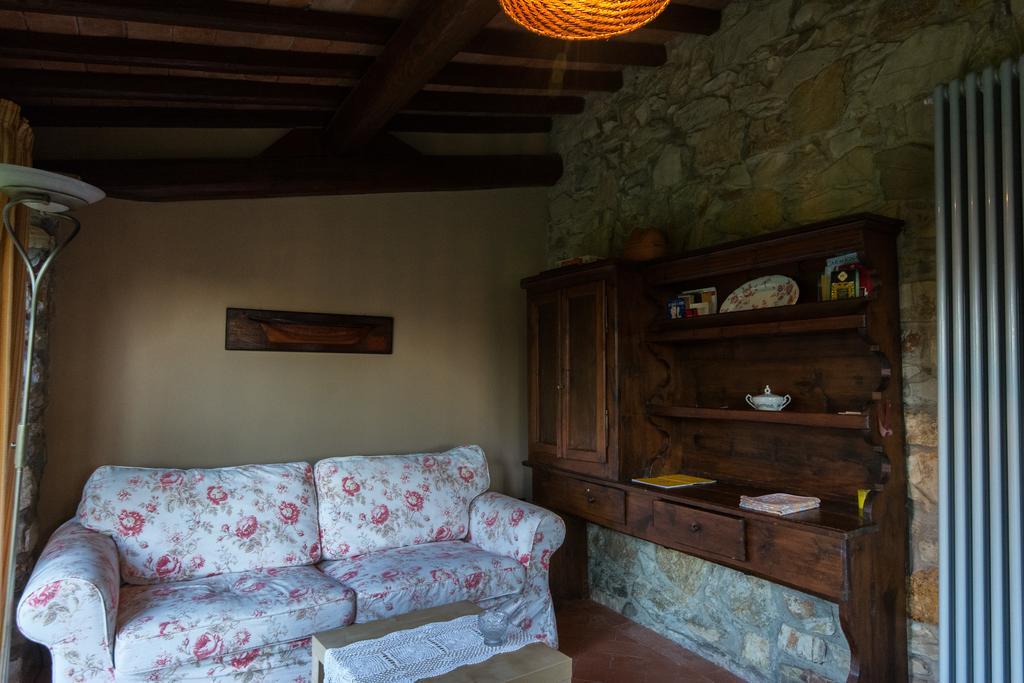 Villa La Sassaia Carmignano Esterno foto